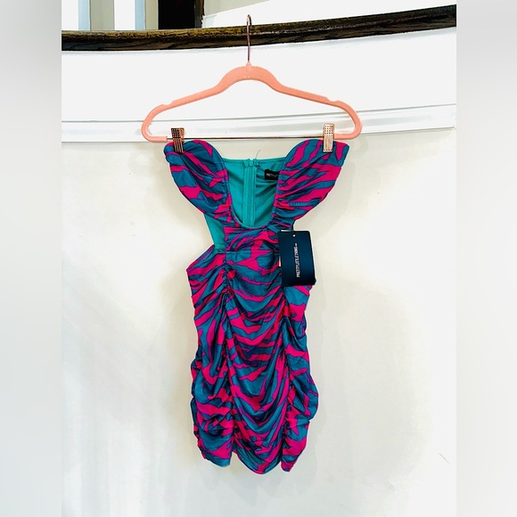 PrettyLittleThing | NWT Rare Multi-Zebra Print Cut Out Mini Dress Size 0 💕! - Picture 6 of 9